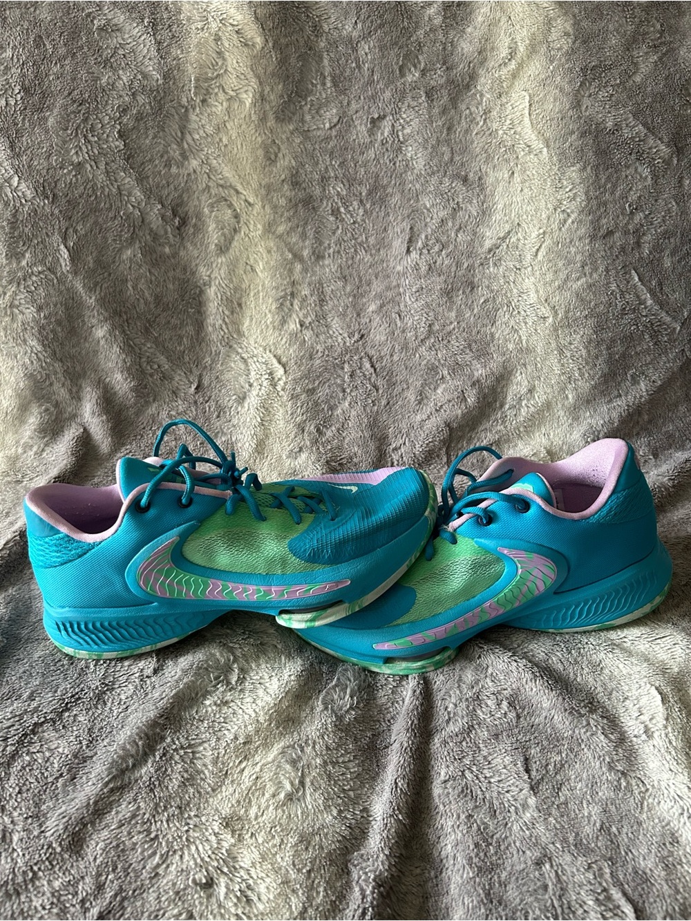 Nike zoom freak 4 birthstone size 10.5 Euc